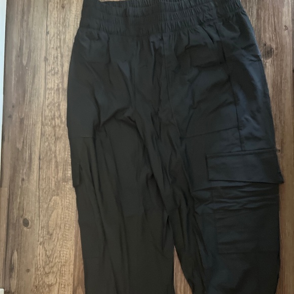 Old navy lightweight cargo jogger - Picture 1 of 2